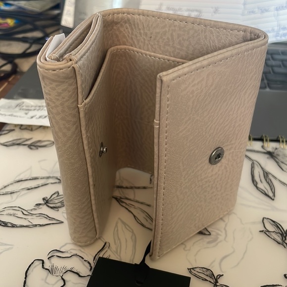 Tani small vegan wallet - Picture 4 of 4